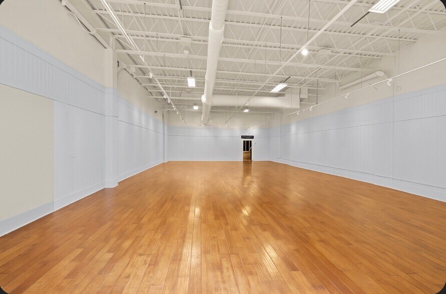 More Photos Of 242 Route 117 Bypass Road, Bedford Hills Freestanding For Lease