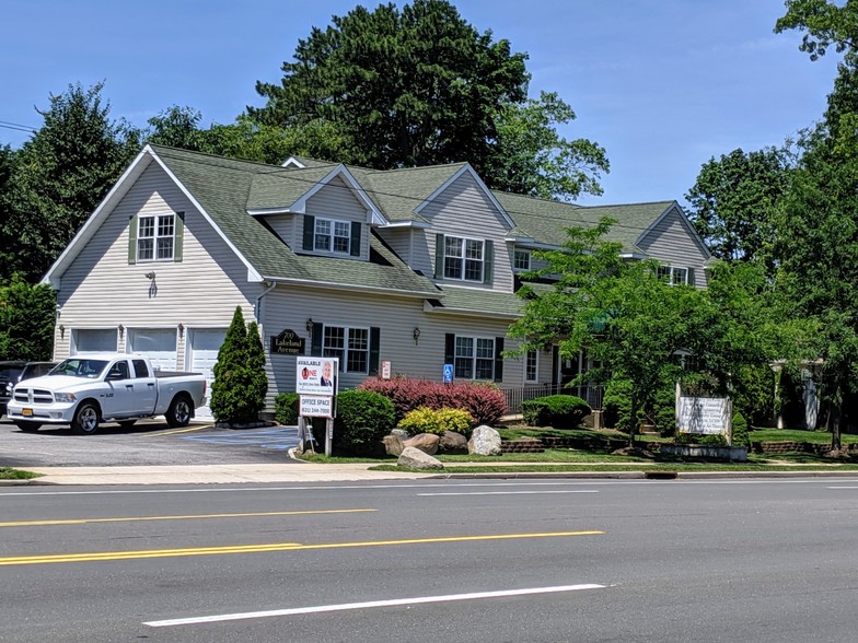 Primary Photo Of 700 Lakeland Ave, Bohemia Office For Lease