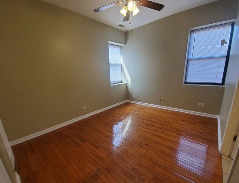More Photos Of 4624 S Evans Ave, Chicago Apartments For Sale
