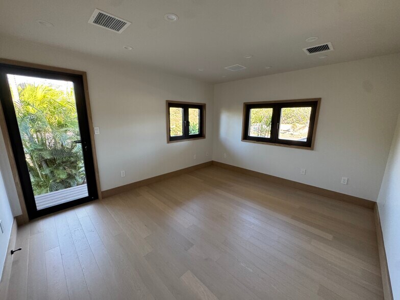 More Photos Of 1476 S Kihei Rd, Kihei Office Residential For Lease