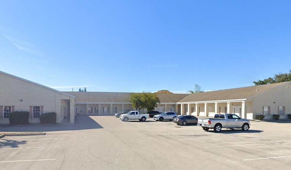 More Photos Of 3660 Central Ave, Fort Myers Medical For Lease