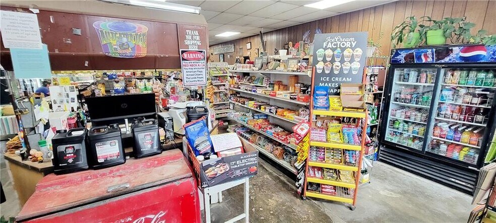 More Photos Of 86 3rd St, Moran Convenience Store For Sale