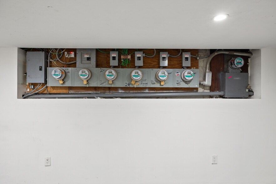 More Photos Of 222 E 51st St, Brooklyn Storefront Retail Residential For Sale