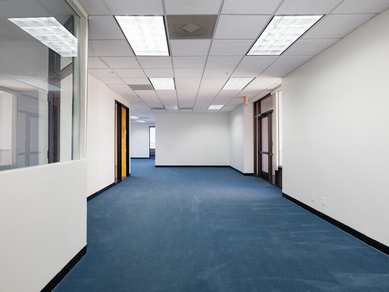 More Photos Of 5155 W Rosecrans Ave, Hawthorne Loft Creative Space For Sale