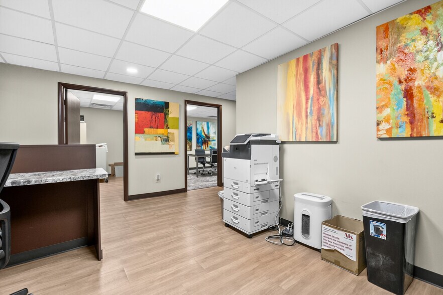 More Photos Of 1516 Trimble Ave, Kalamazoo Office For Sale