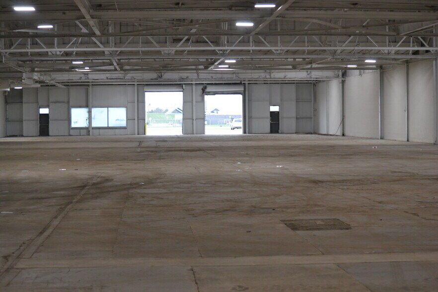 More Photos Of 18450 Showalter Rd, Hagerstown Manufacturing For Lease