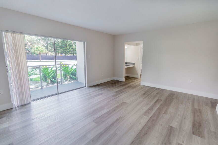 More Photos Of 8445 Springtree Dr, Sunrise Apartments For Sale