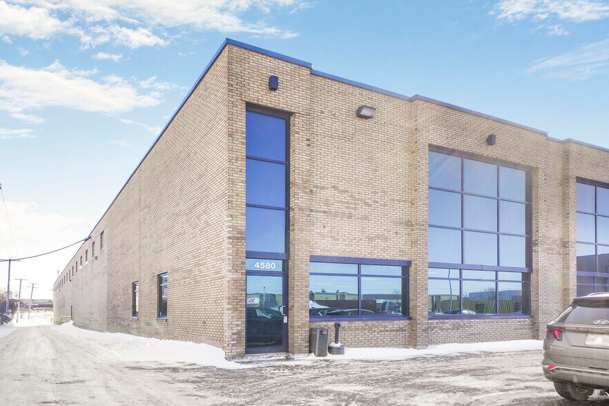 Primary Photo Of 4580-4610 Hickmore, Montréal Industrial For Lease