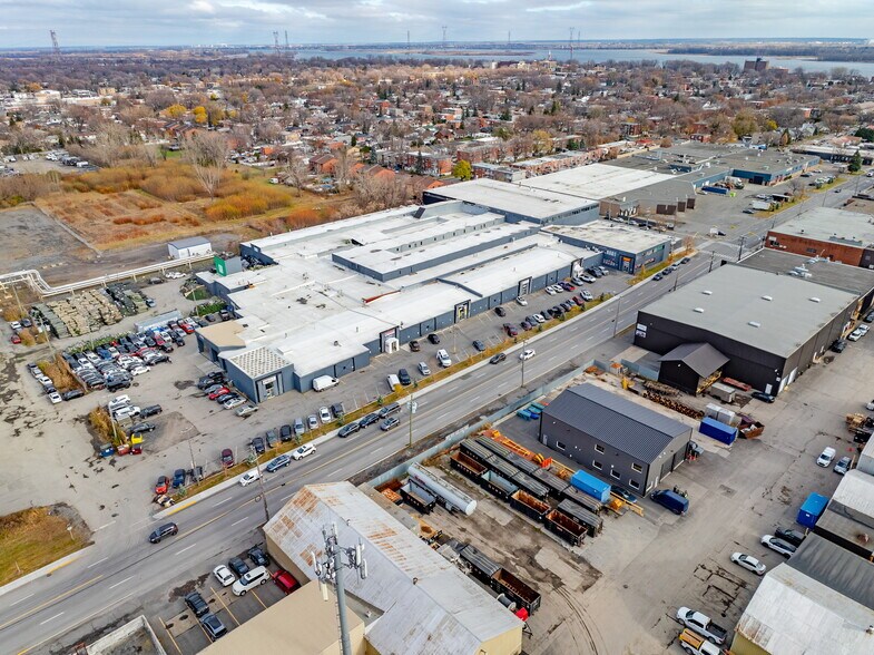 Primary Photo Of 299-399 Av Marien, Montréal-Est Warehouse For Sale