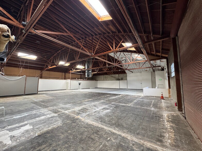 More Photos Of 2920 7th St, Berkeley Service For Lease