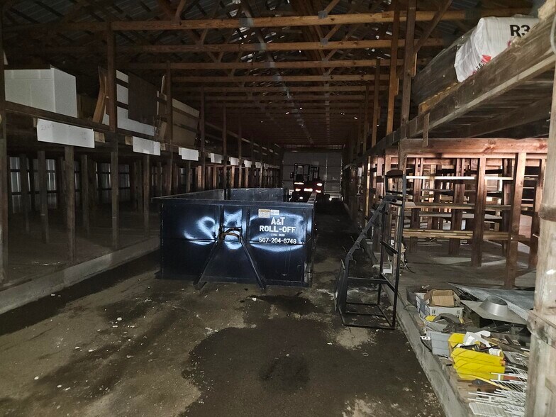 More Photos Of 201 S Gay St, Cridersville Warehouse For Lease