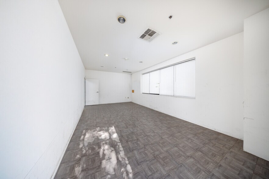 More Photos Of 1773 W San Bernardino Rd, West Covina Warehouse For Sale