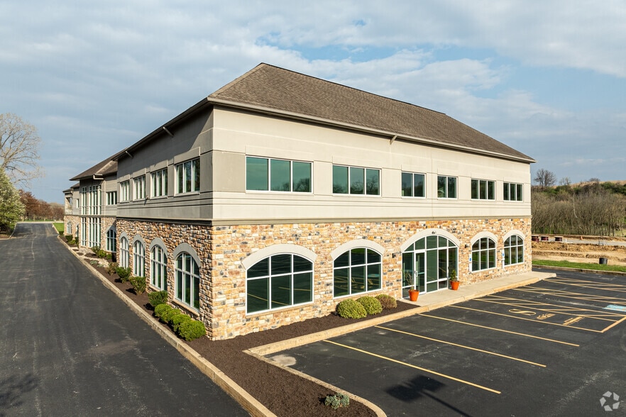 More Photos Of 400 Lapp Rd, Malvern Medical For Lease