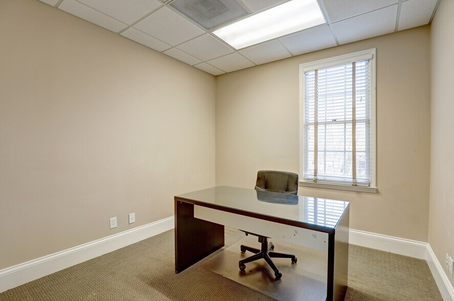 More Photos Of 1934 N Druid Hills Rd NE, Atlanta Office For Sale
