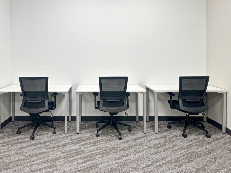 More Photos Of 101 W Vandalia St, Edwardsville Coworking Space
