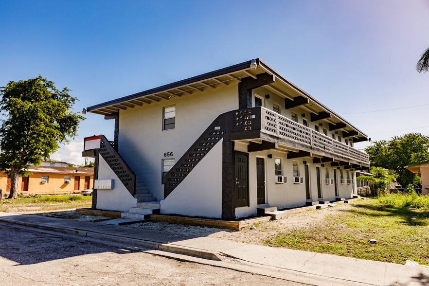 Primary Photo Of 656 SW Avenue C Plz, Belle Glade Apartments For Sale