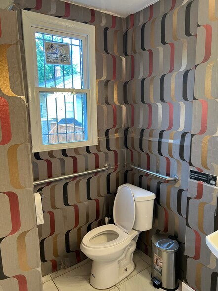 More Photos Of 4009 34th St, Mount Rainier Restaurant For Sale