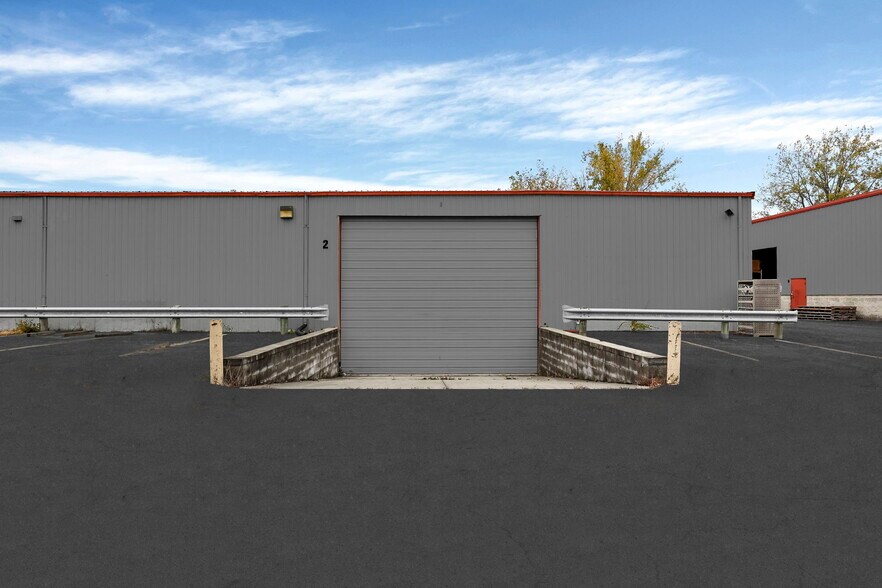 More Photos Of 850 Kaderly Dr, Columbus Warehouse For Lease