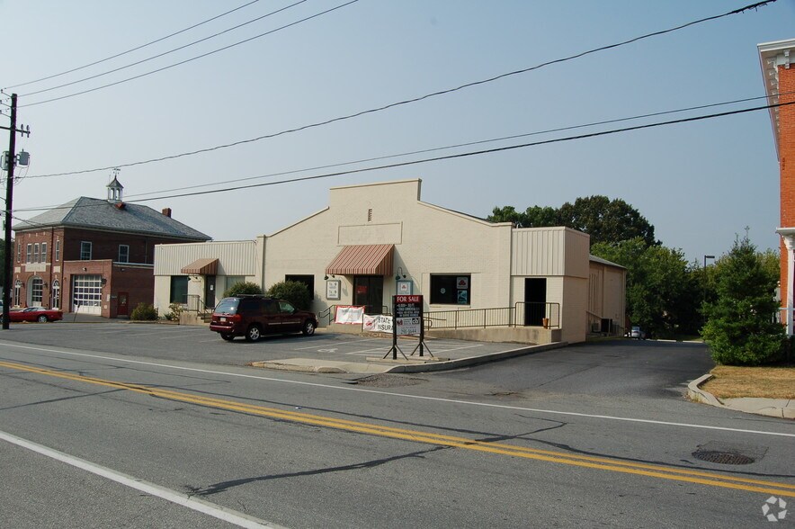 Primary Photo Of 329 Main St, Landisville Office For Lease