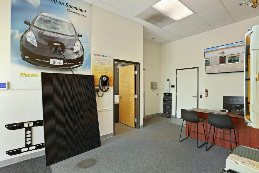 More Photos Of 600-626 Commerce Ct, Manteca Service For Lease