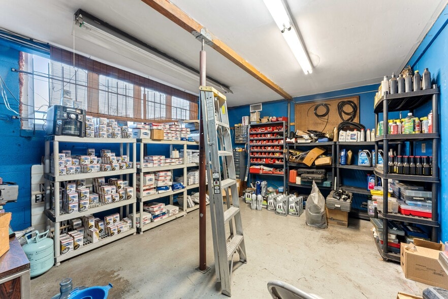 More Photos Of 141 Lincoln Blvd, Middlesex Auto Repair For Sale