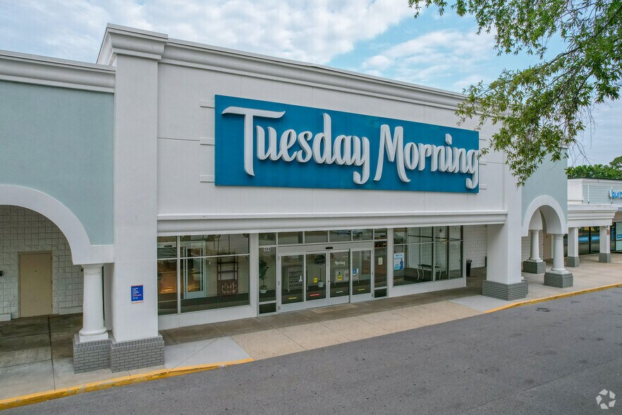 More Photos Of 1291 Folly Rd, Charleston General Retail For Lease