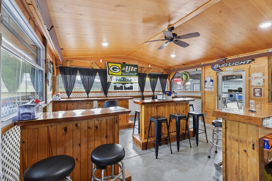 More Photos Of 309 Trail St, La Valle Restaurant For Sale