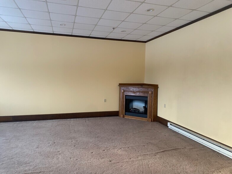 More Photos Of 400 1st Ave SW, Chisholm Apartments For Sale