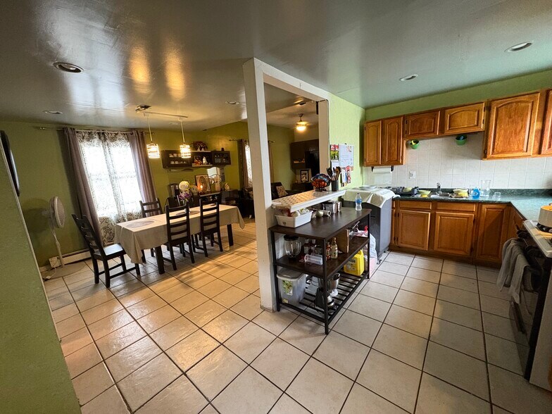 More Photos Of , Union City Unknown For Sale