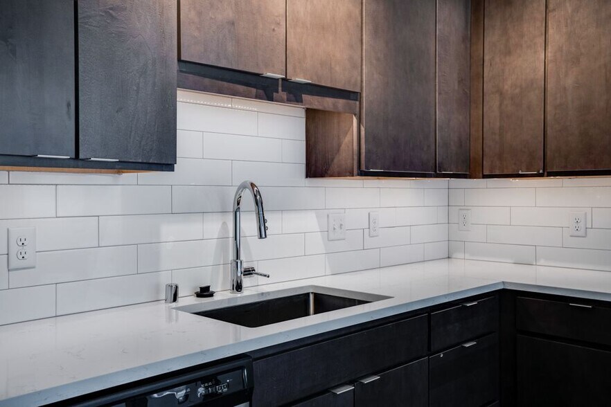 More Photos Of 246-258 Snelling Ave, Saint Paul Apartments For Lease