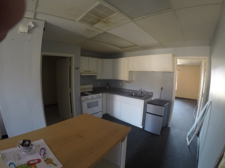 More Photos Of 1590-1610 Union Valley Rd, West Milford Freestanding For Lease