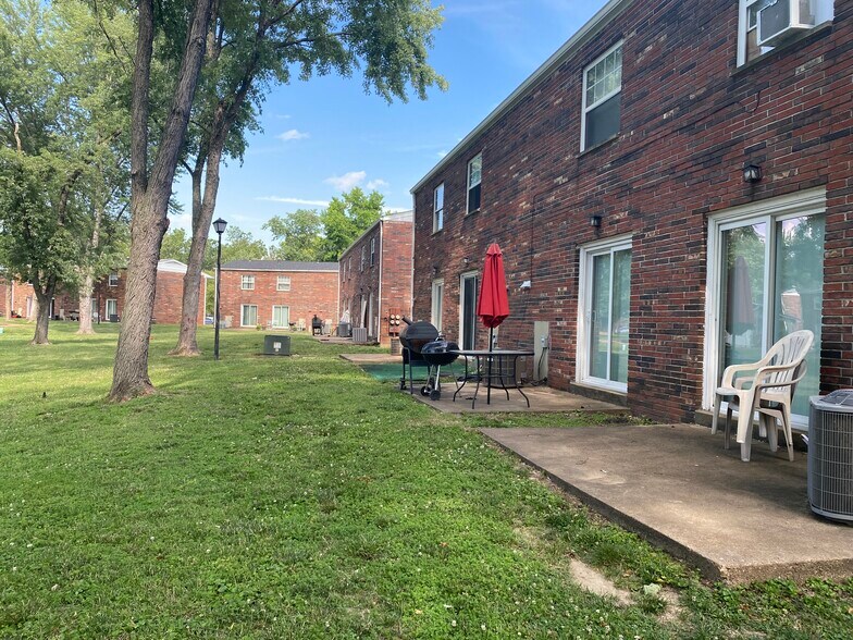 More Photos Of 1624 Northwinds Estates Dr, Saint Louis Apartments For Sale