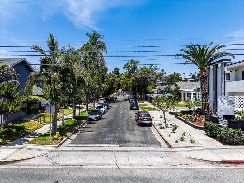 More Photos Of 1900 Dracena Dr, Los Angeles Apartments For Sale