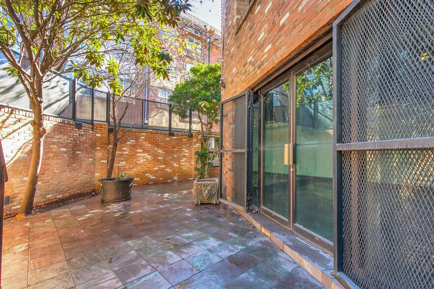 More Photos Of 1801 Laws St, Dallas Office Residential For Lease