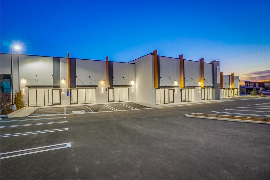 More Photos Of 238-256 W Chestnut Ave, Monrovia Warehouse For Sale