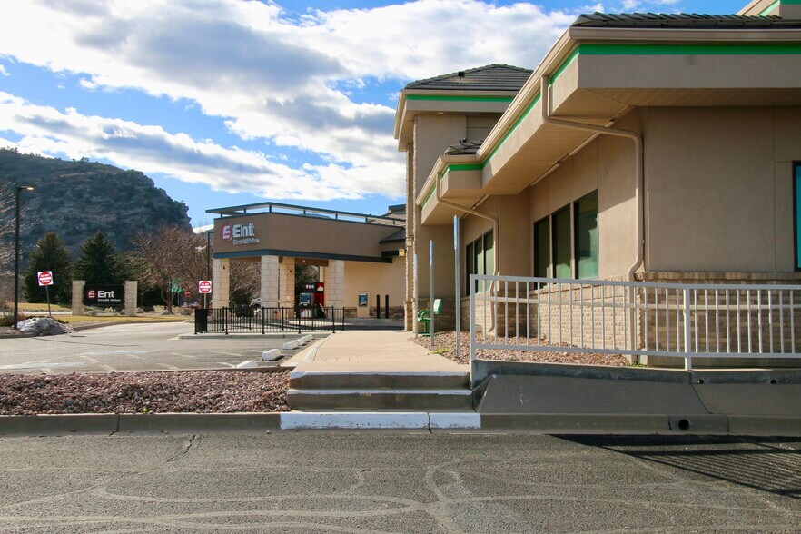 More Photos Of 12634 Indore Pl, Littleton Restaurant For Sale