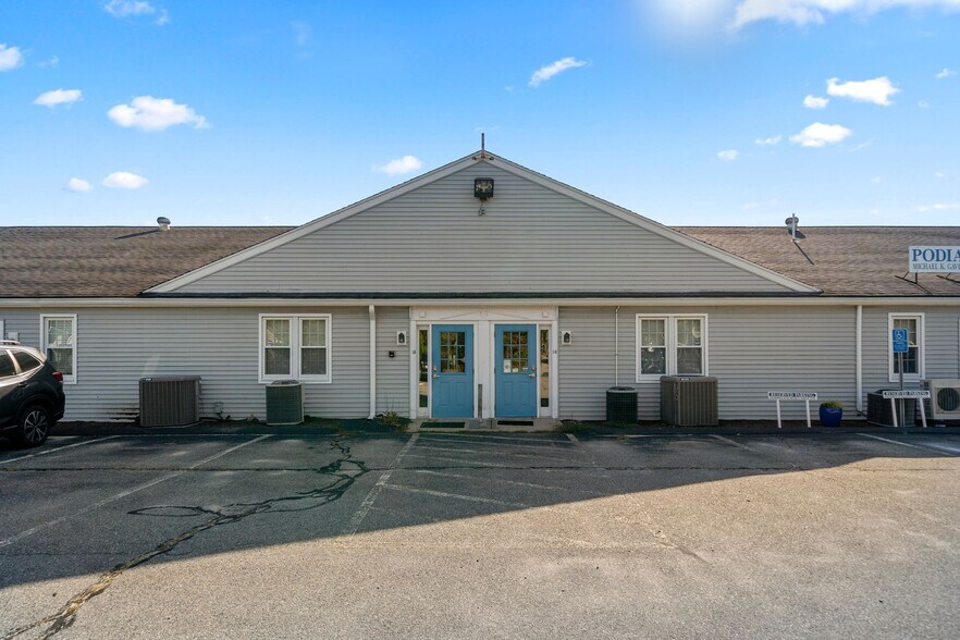More Photos Of 4-6 Barlows Landing Rd, Pocasset Storefront Retail Office For Sale
