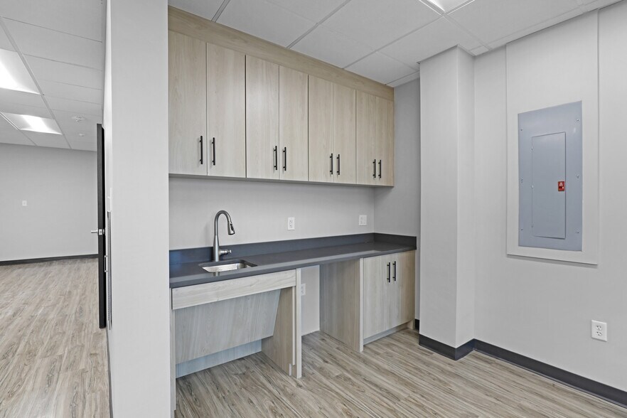 More Photos Of 400 N Allen Dr, Allen Office For Lease