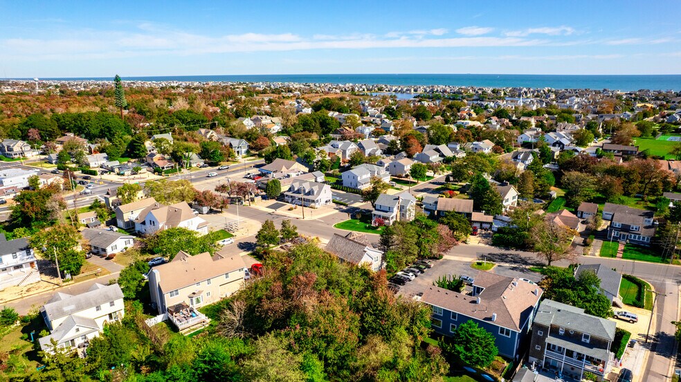 More Photos Of 704 Howe St, Point Pleasant Office For Sale