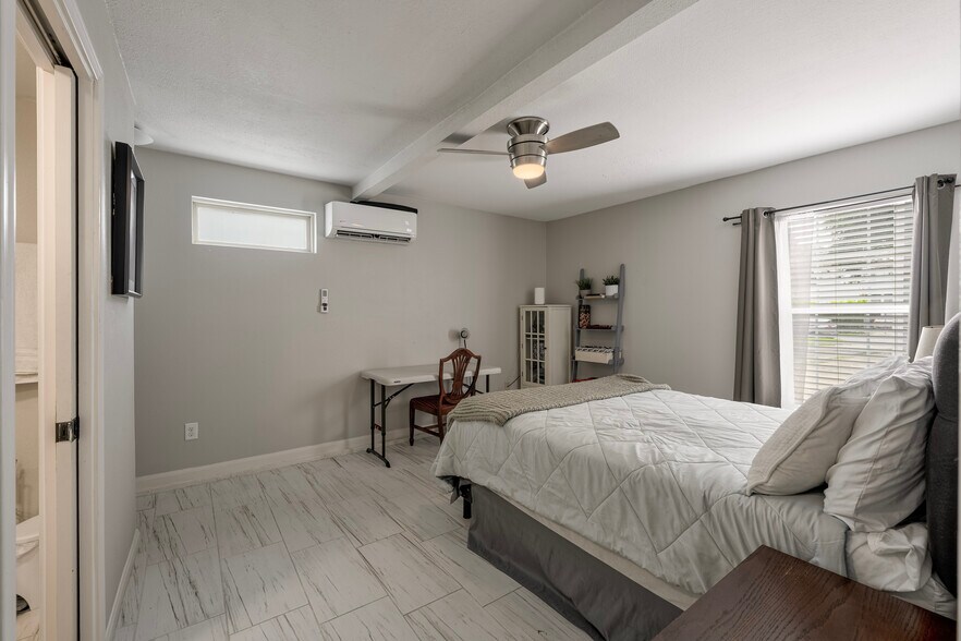 More Photos Of 3312 Crawford St, Houston Apartments For Sale