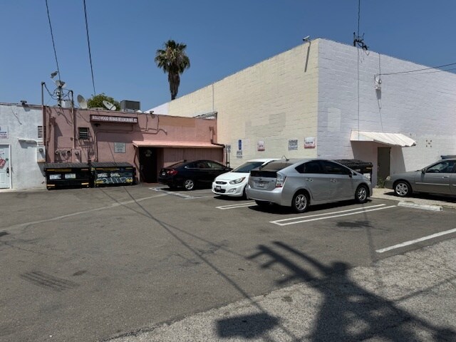 More Photos Of 14426-14430 Ventura Blvd, Sherman Oaks Storefront For Lease