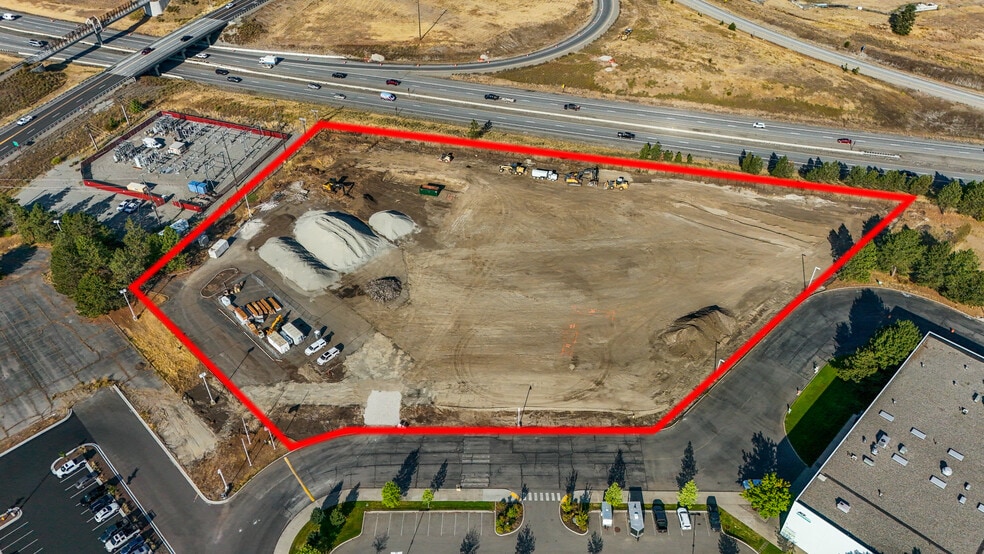 More Photos Of 22421 E Appleway Ave, Liberty Lake Showroom For Lease