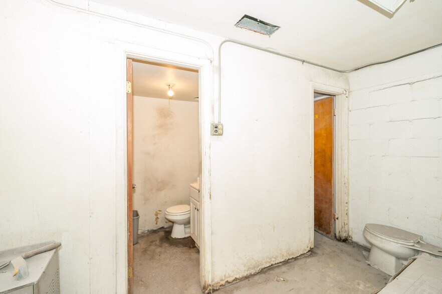 More Photos Of 1018 Orange St, Titusville Warehouse For Sale