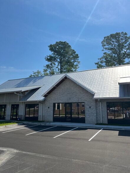 More Photos Of 617 Myers Rd, Summerville Office For Lease
