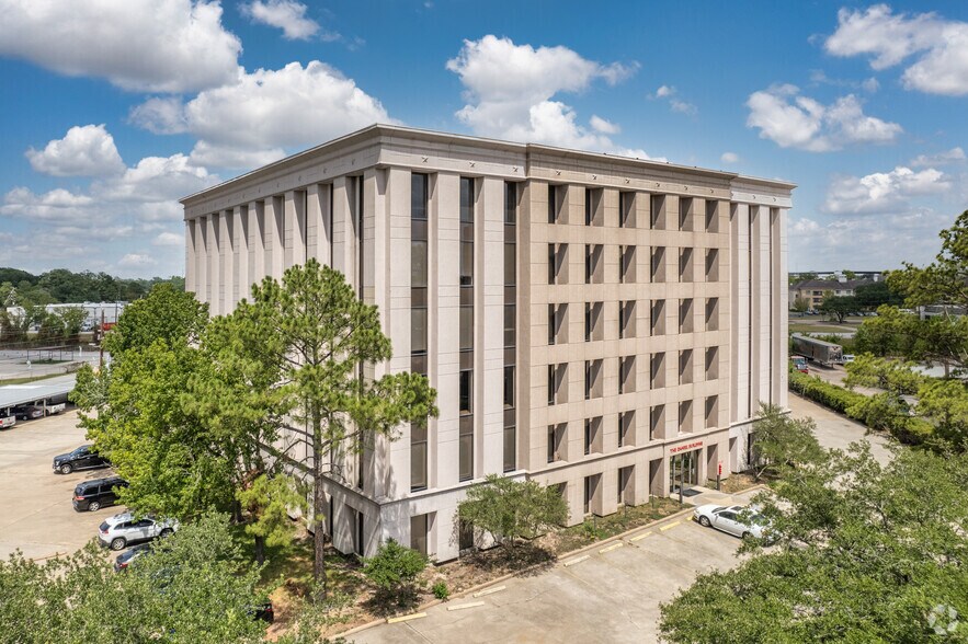 More Photos Of 519 N Sam Houston Pky E, Houston Medical For Lease
