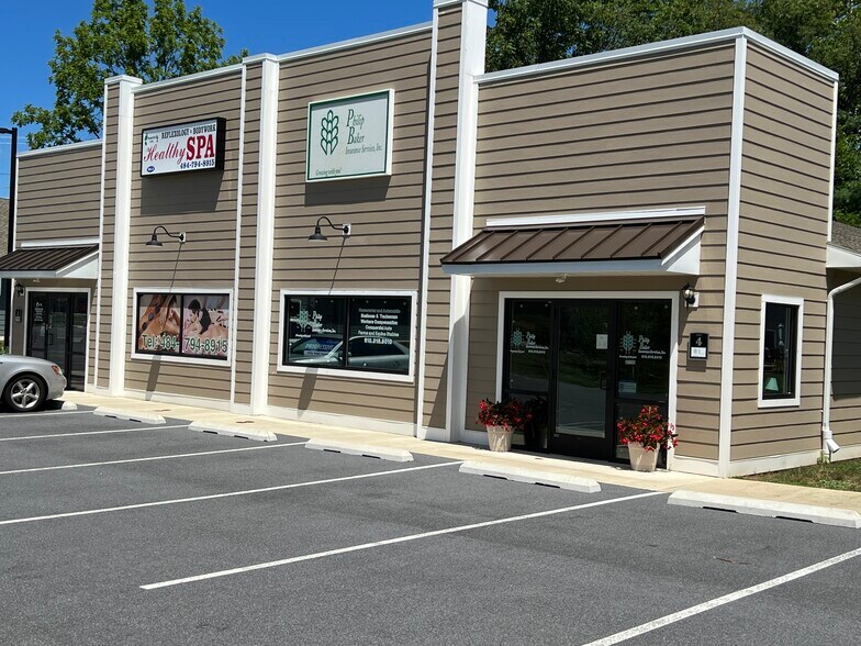 More Photos Of 8520 Allentown Pike, Blandon Unknown For Lease