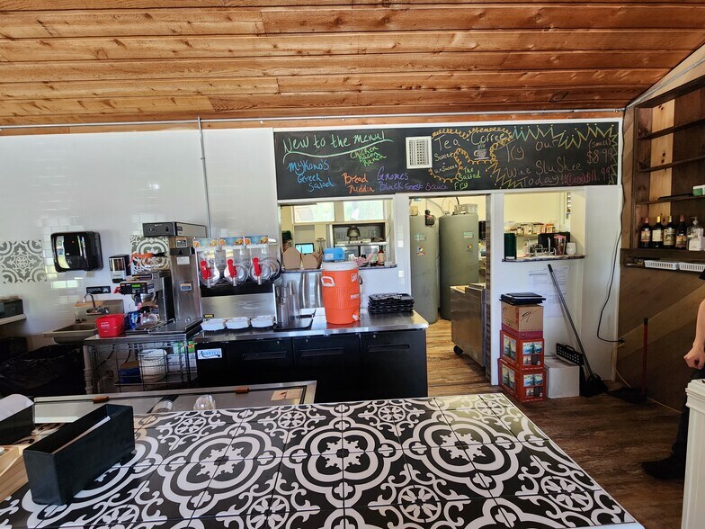 More Photos Of 1740 E Jefferson St, Brooksville Restaurant For Sale