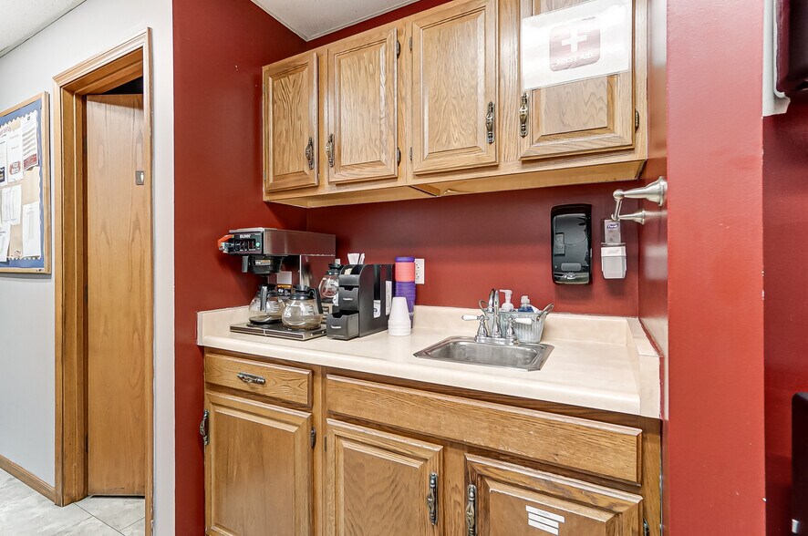 More Photos Of 5589 W National Rd, Springfield Warehouse For Sale