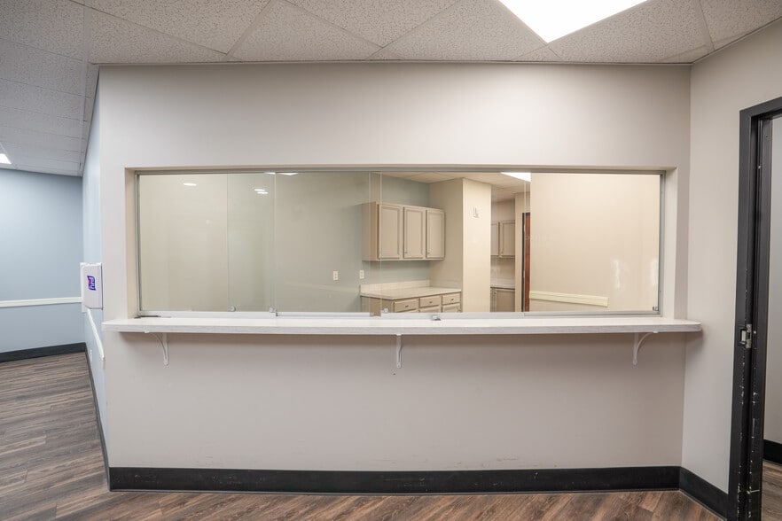 More Photos Of 120 Prosperous Pl, Lexington Office For Lease