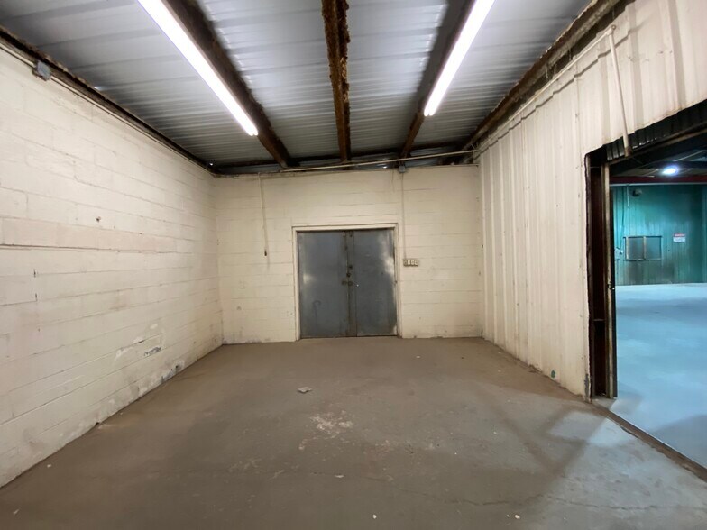 More Photos Of 8326 N County Rd W, Odessa Industrial For Lease